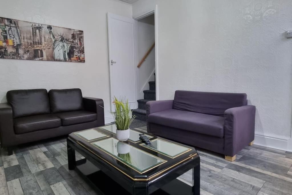 Your Home Away From Home. Λιντς Εξωτερικό φωτογραφία