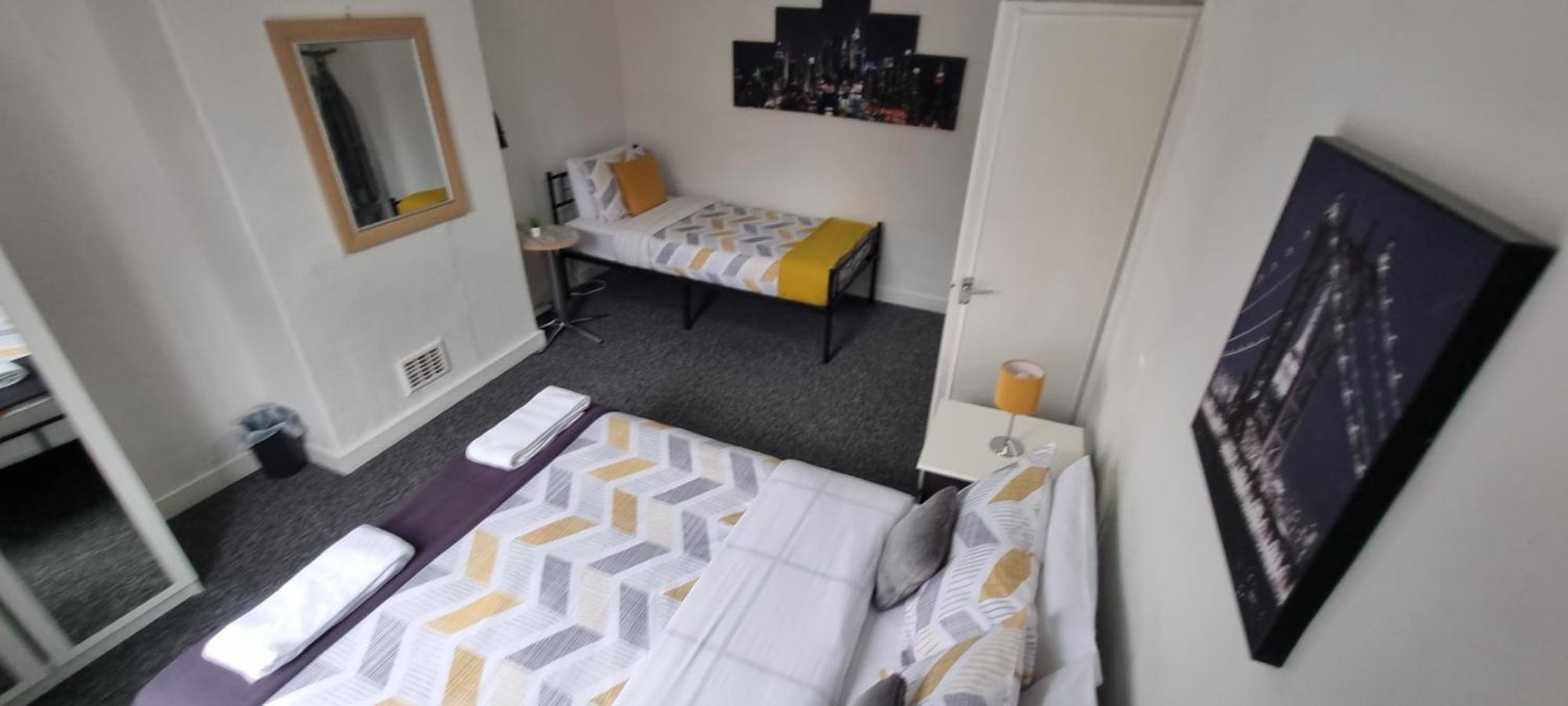 Your Home Away From Home. Λιντς Εξωτερικό φωτογραφία